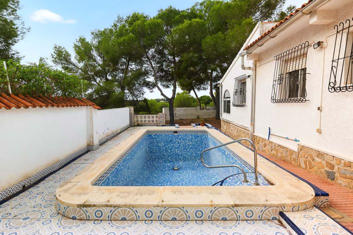 Image No.42-4 Bed Villa for sale