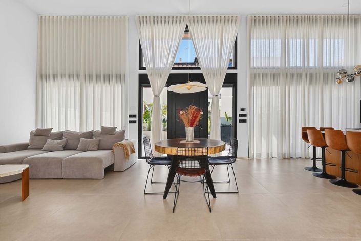 Image No.4-3 Bed Villa for sale