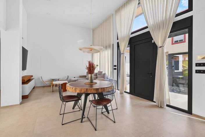 Image No.8-3 Bed Villa for sale
