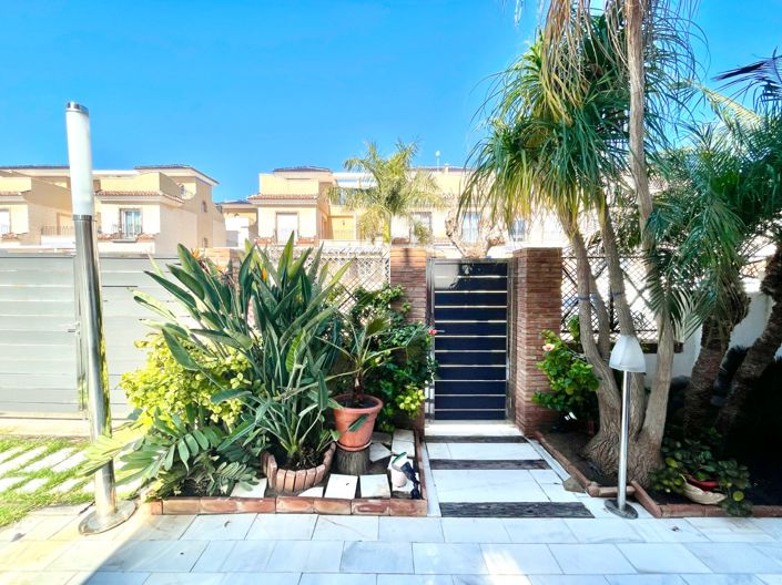 Image No.15-4 Bed Townhouse for sale