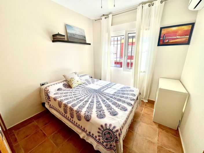 Image No.21-4 Bed Townhouse for sale
