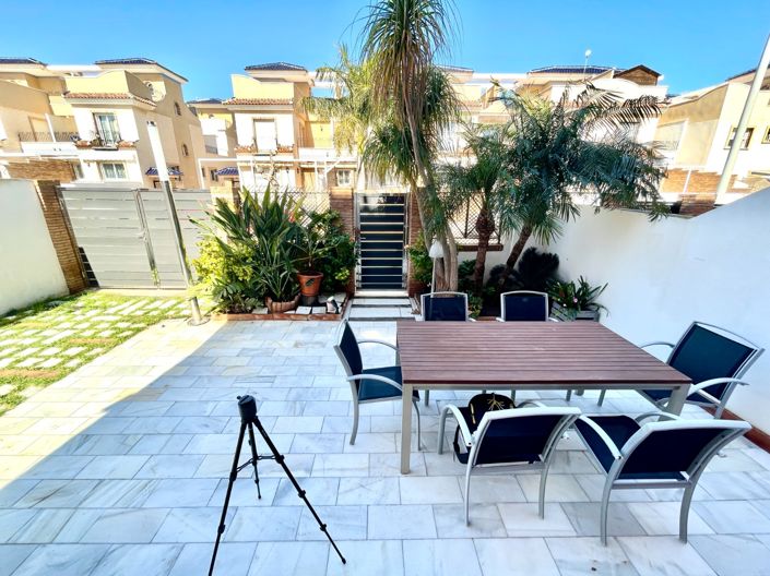 Image No.27-4 Bed Townhouse for sale