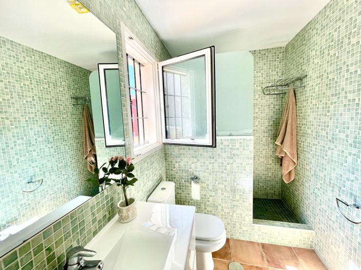 Image No.9-4 Bed Townhouse for sale