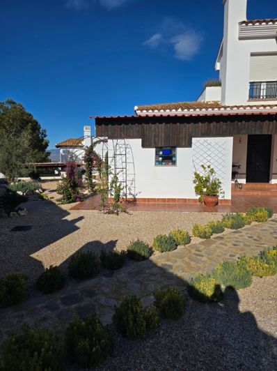 Image No.12-3 Bed Villa for sale
