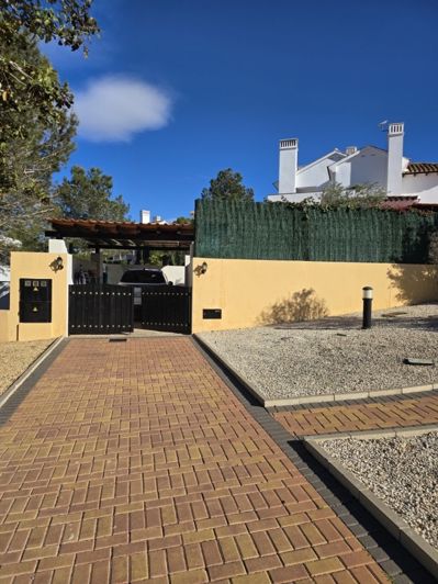 Image No.19-3 Bed Villa for sale