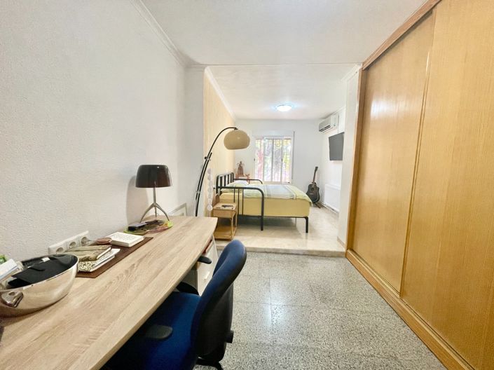 Image No.12-5 Bed Villa for sale