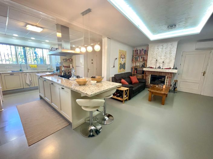 Image No.17-5 Bed Villa for sale