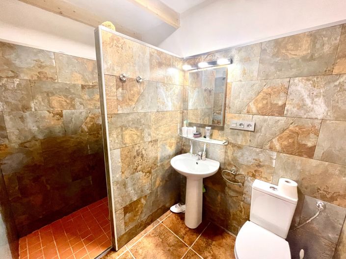 Image No.36-5 Bed Villa for sale