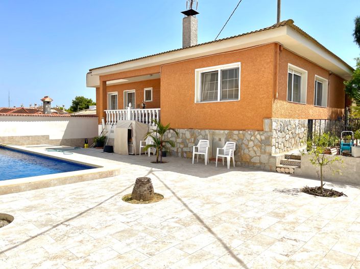 Image No.2-Villa de 4 chambres à vendre à Benijofar