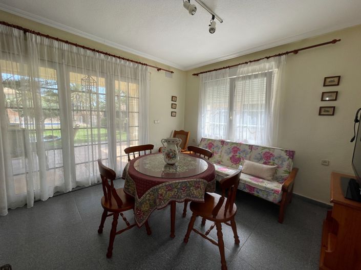 Image No.20-8 Bed Villa for sale