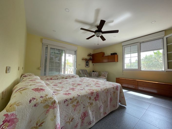 Image No.29-8 Bed Villa for sale