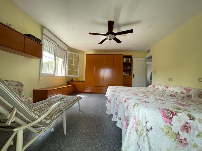 Image No.31-8 Bed Villa for sale