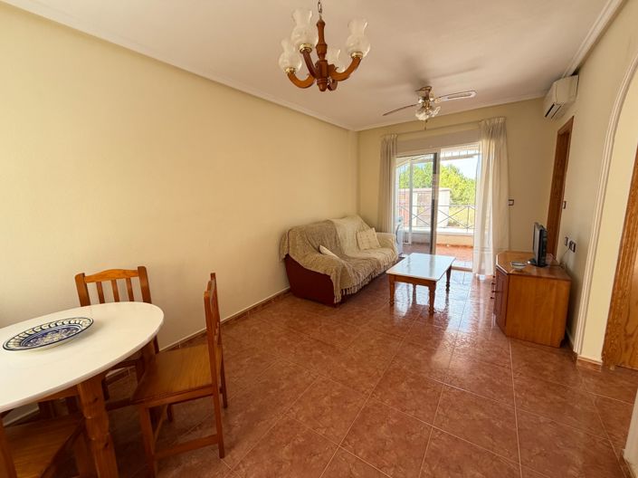 Image No.21-2 Bed Townhouse for sale