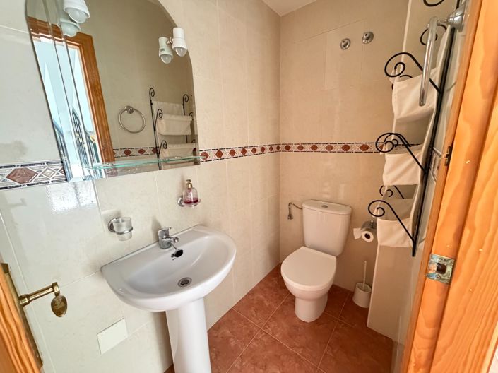 Image No.22-2 Bed Townhouse for sale