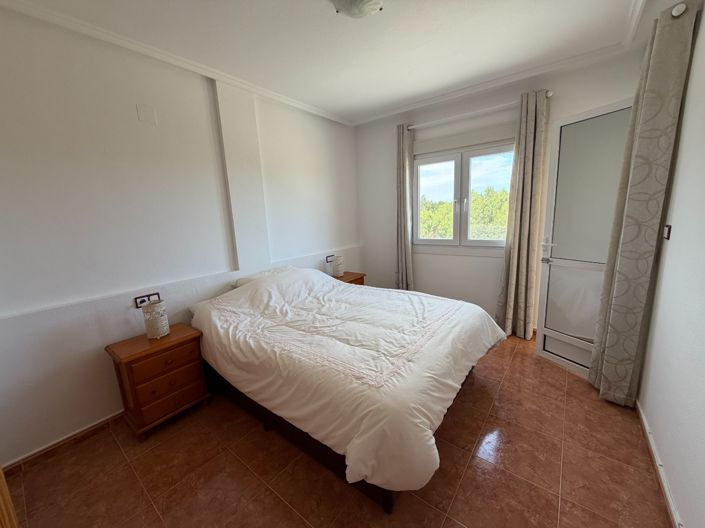 Image No.24-2 Bed Townhouse for sale