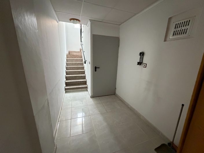 Image No.30-2 Bed Townhouse for sale