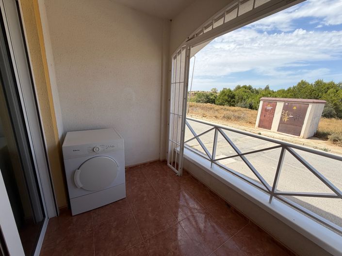 Image No.6-2 Bed Townhouse for sale