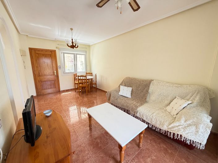 Image No.9-2 Bed Townhouse for sale