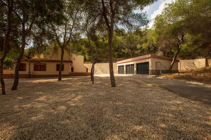Image No.3-4 Bed Villa for sale
