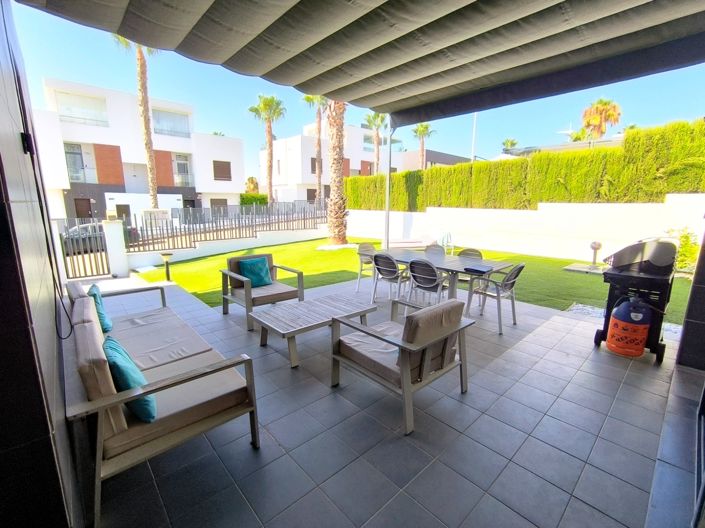 Image No.4-2 Bed Villa for sale