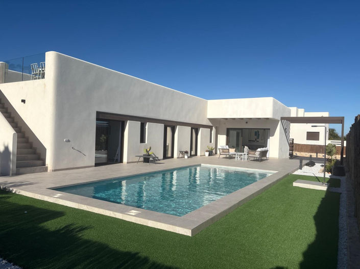Image No.2-3 Bed Villa for sale