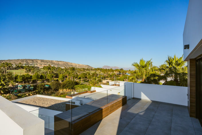 Image No.14-4 Bed Villa for sale