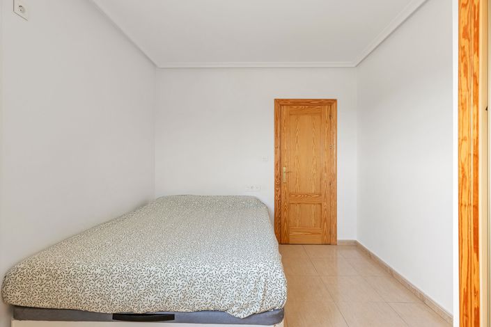 Image No.15-2 Bed Apartment for sale