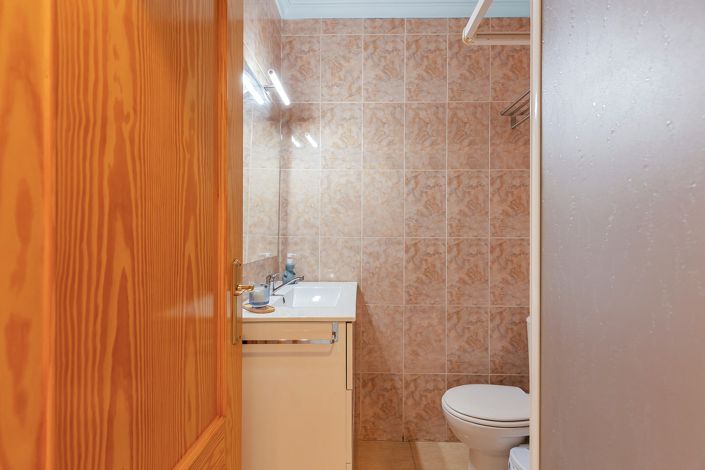 Image No.16-2 Bed Apartment for sale