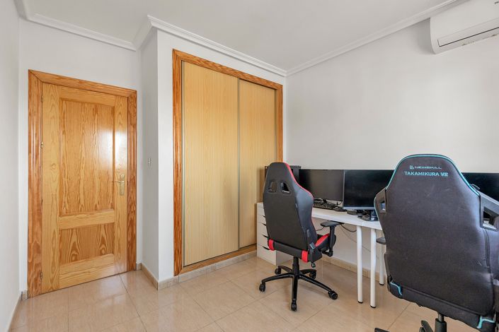 Image No.19-2 Bed Apartment for sale