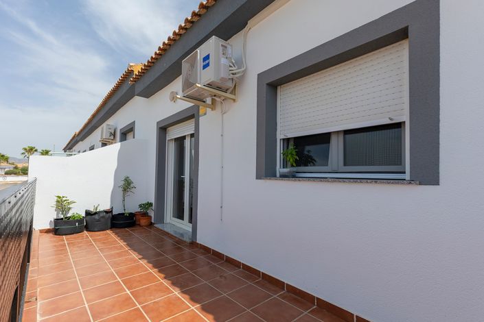 Image No.20-2 Bed Apartment for sale
