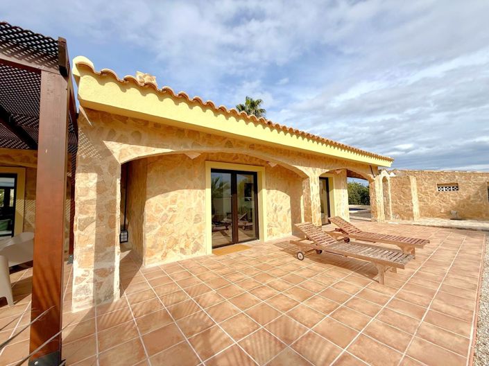 Image No.10-3 Bed Villa for sale