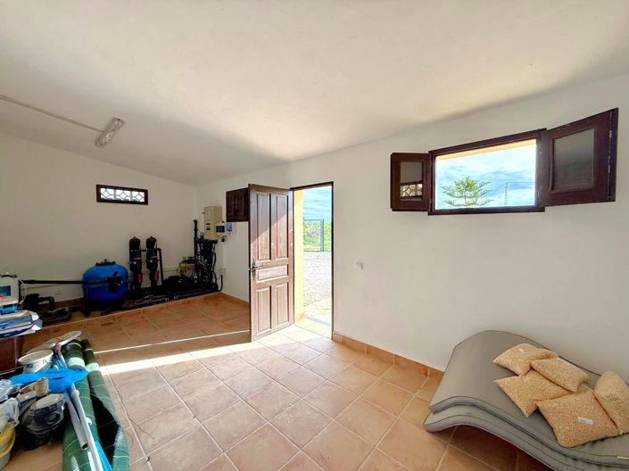Image No.27-3 Bed Villa for sale