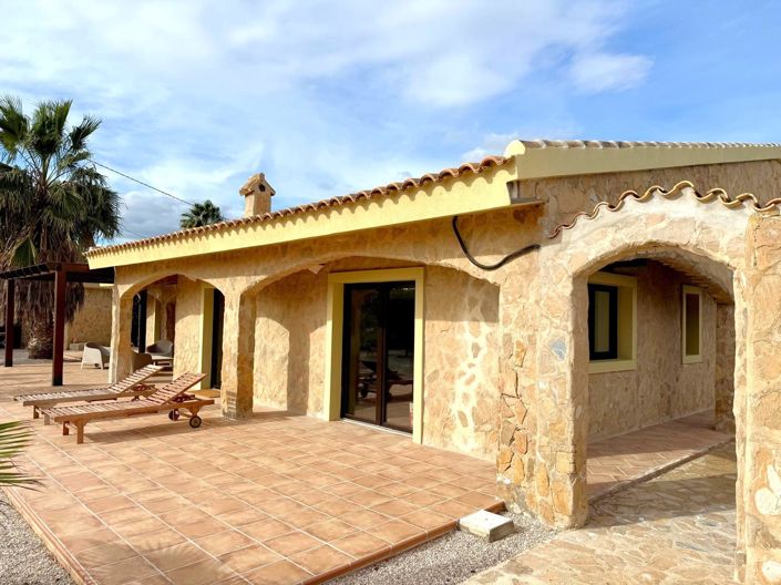 Image No.7-3 Bed Villa for sale