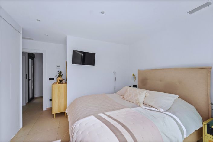 Image No.25-3 Bed Villa for sale