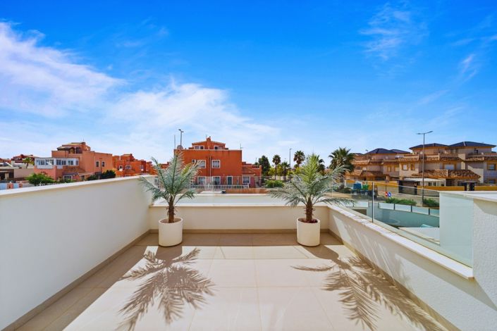 Image No.26-3 Bed Villa for sale