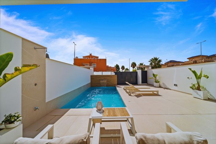 Image No.5-3 Bed Villa for sale