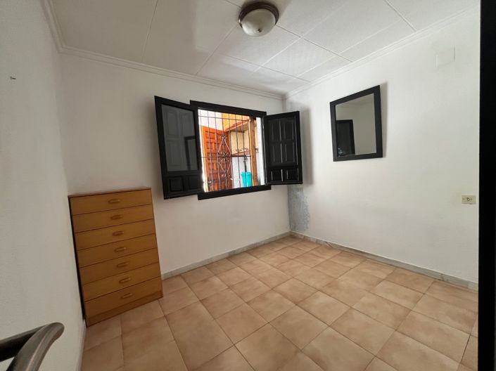 Image No.11-2 Bed Townhouse for sale