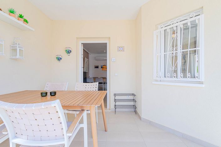 Image No.11-3 Bed Townhouse for sale