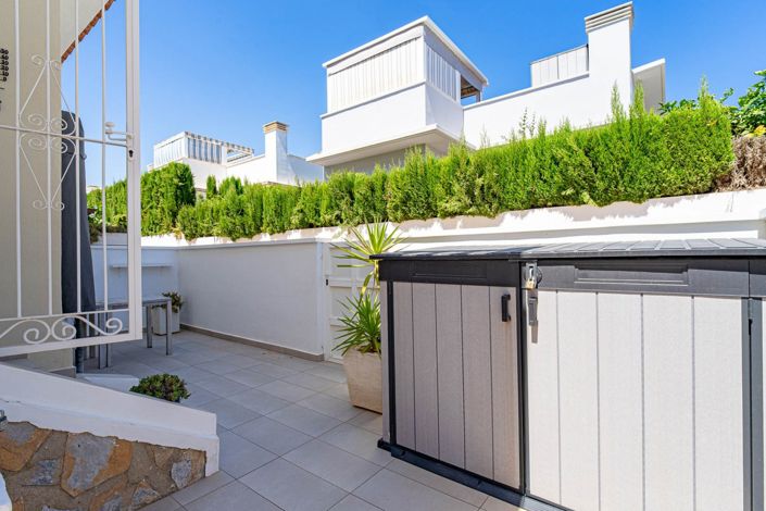 Image No.18-3 Bed Townhouse for sale