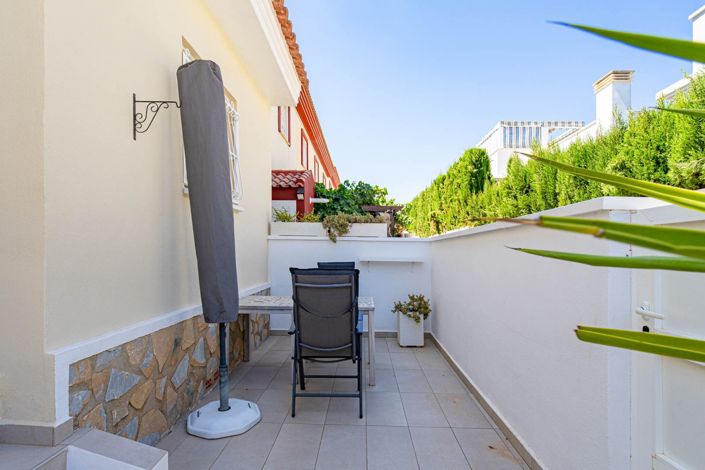 Image No.20-3 Bed Townhouse for sale