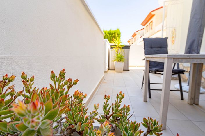 Image No.27-3 Bed Townhouse for sale