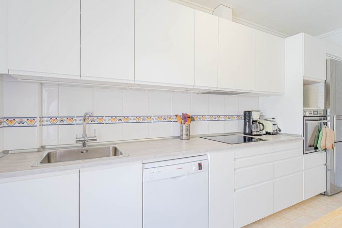 Image No.41-3 Bed Townhouse for sale