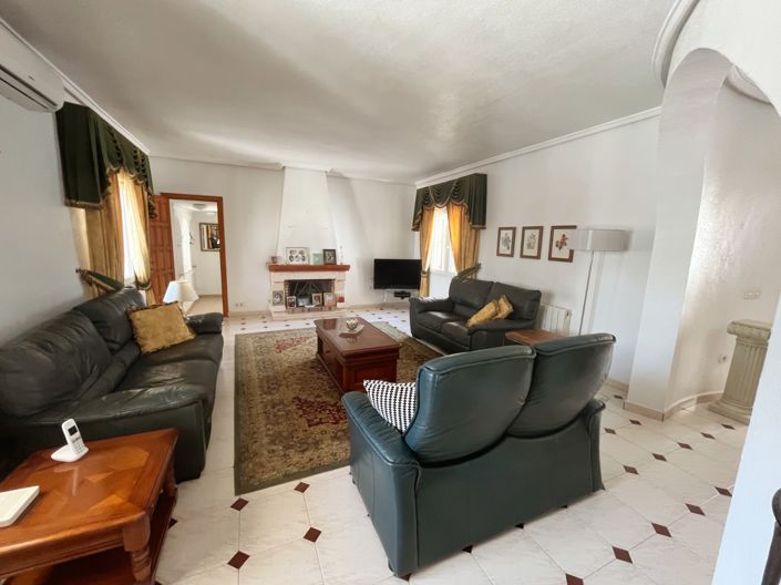 Image No.4-Villa de 4 chambres à vendre à Ciudad Quesada