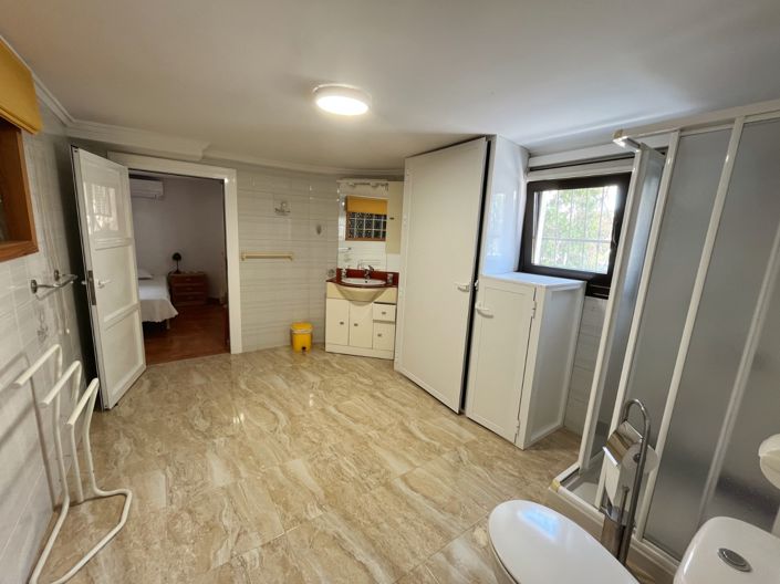 Image No.27-6 Bed Villa for sale