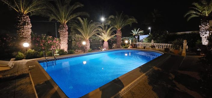 Image No.40-6 Bed Villa for sale