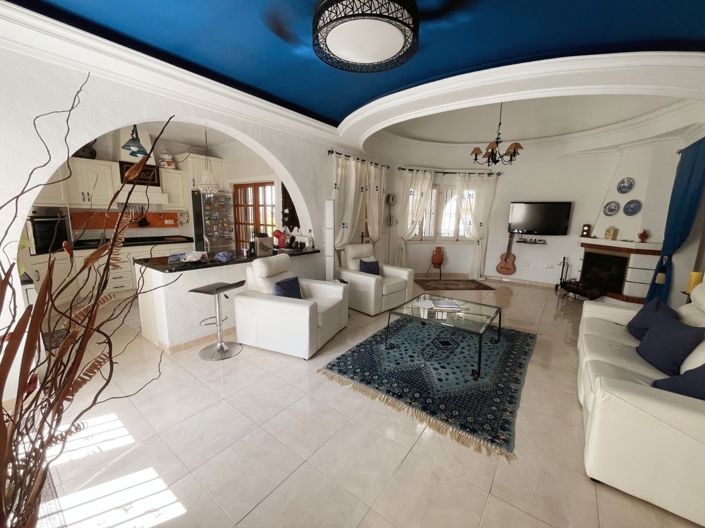 Image No.8-6 Bed Villa for sale