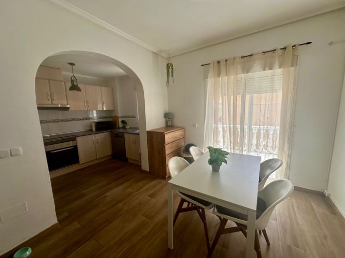 Image No.20-2 Bed Townhouse for sale