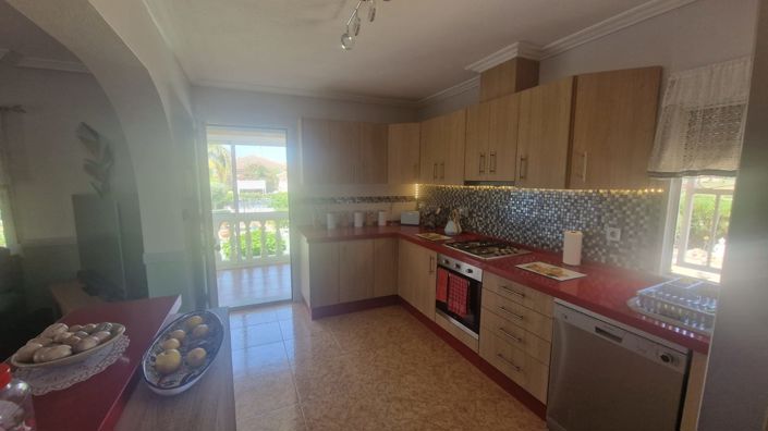 Image No.9-3 Bed Villa for sale