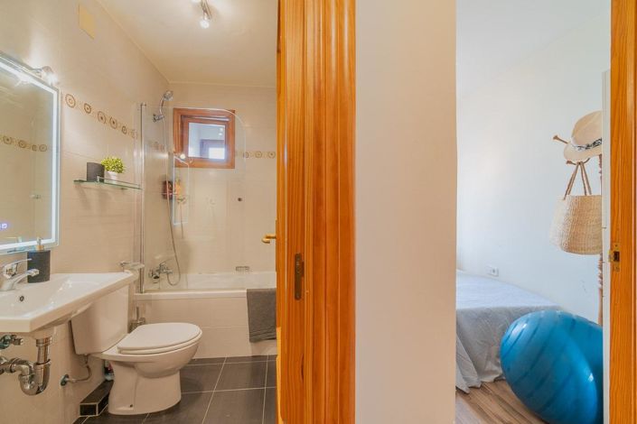 Image No.11-3 Bed Apartment for sale