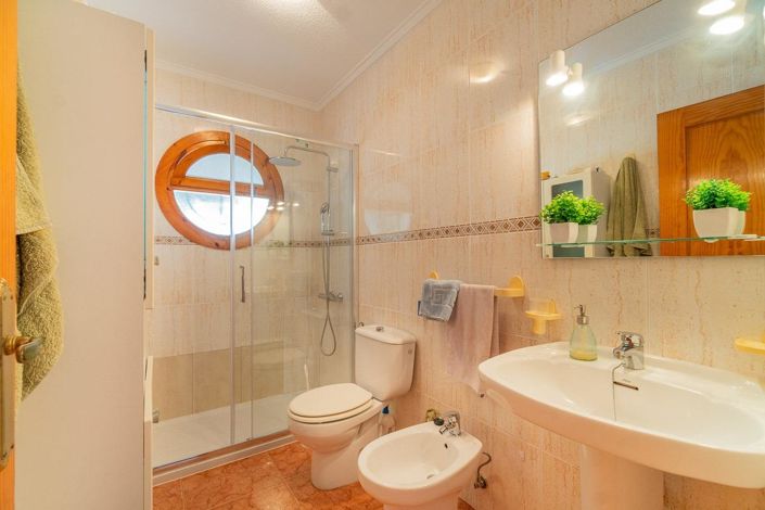 Image No.33-5 Bed Villa for sale
